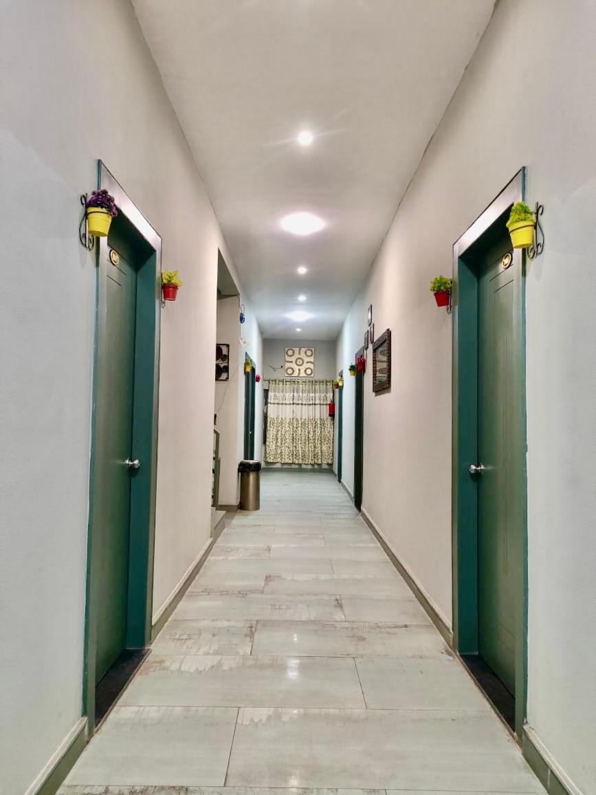 Hotel Silverkey Premium Mathura Exterior photo